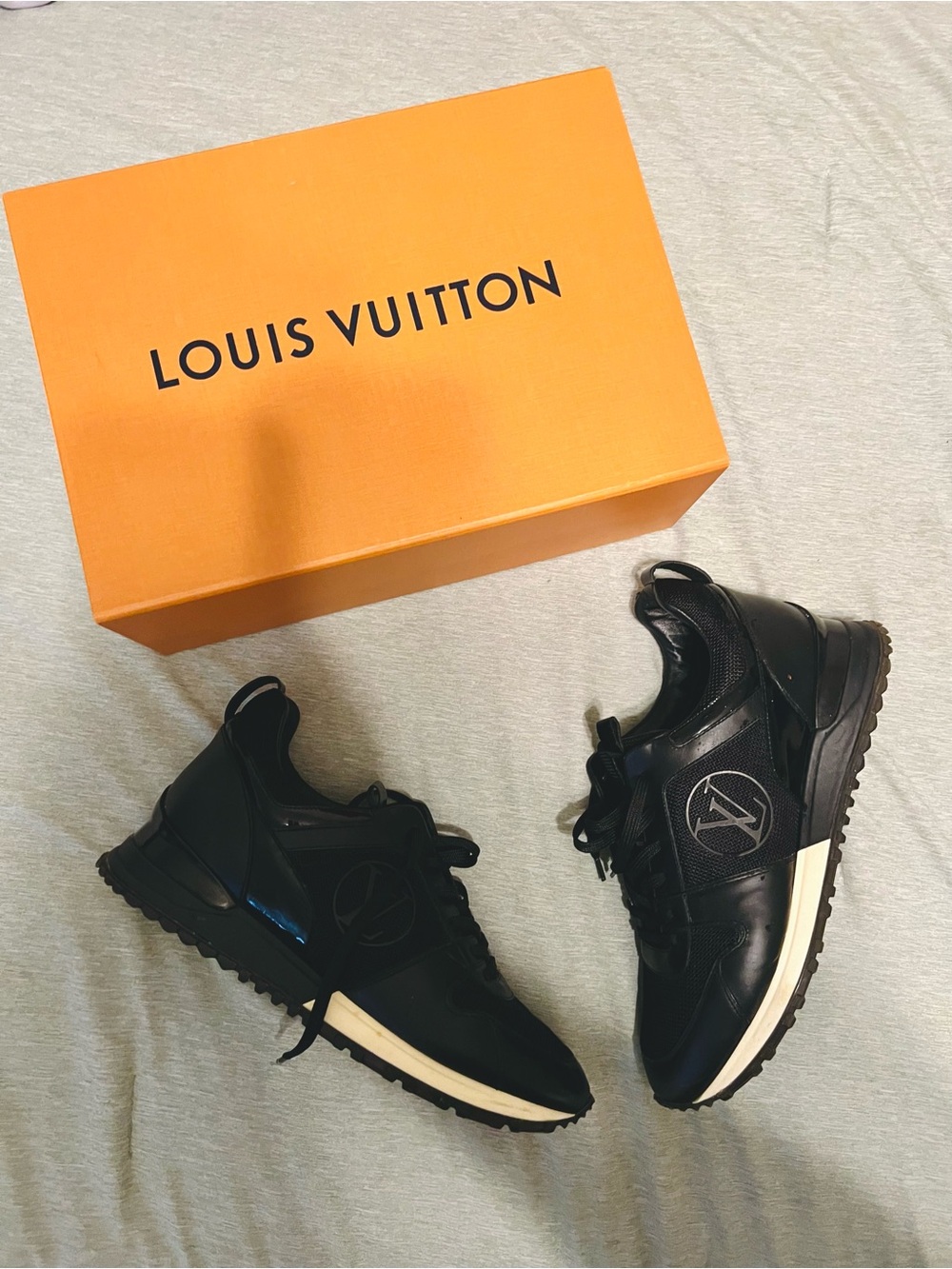 Louis Vuitton Run Away Black Sneakers size 7 (39)